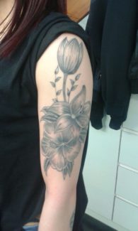 Bras tatoo fleurs