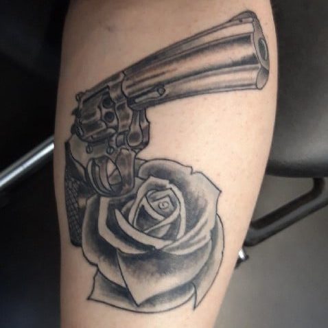 pistolet tatouage