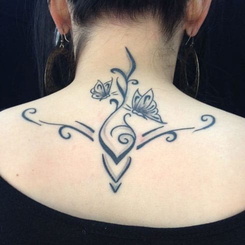 Tatouage nuque