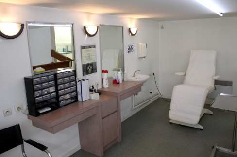 Salon la salle de piercing